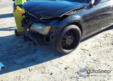 2013 Chrysler 300 300S from USA, damaged, VIN 2C3CCABG2DH561486